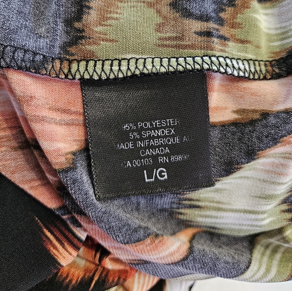 Fab fall colors sleeveless top. - Picture 9 of 10